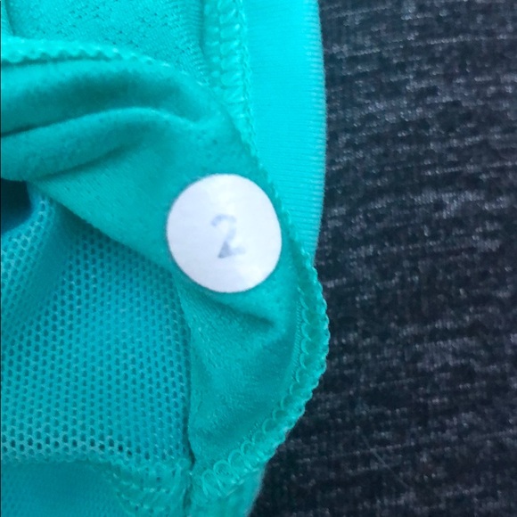 Lululemon Free to Be Bra is green - Picture 4 of 5